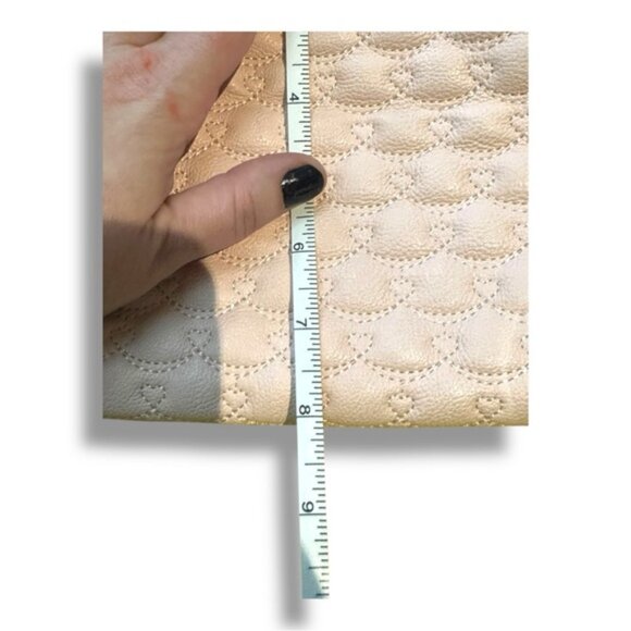 Women’s Betsey Johnson Light Pink Quilted Leather Heart Clutch Wristlet - Picture 7 of 7